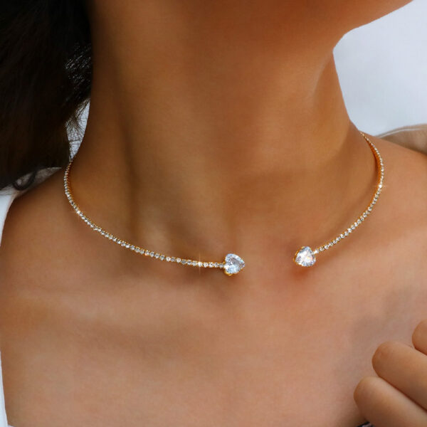 Colier Choker cu Inimă din Strasuri - Colier cu Bijuterii - imagine 2